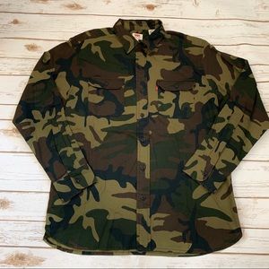 Levi’s Men Camouflage Button down Large